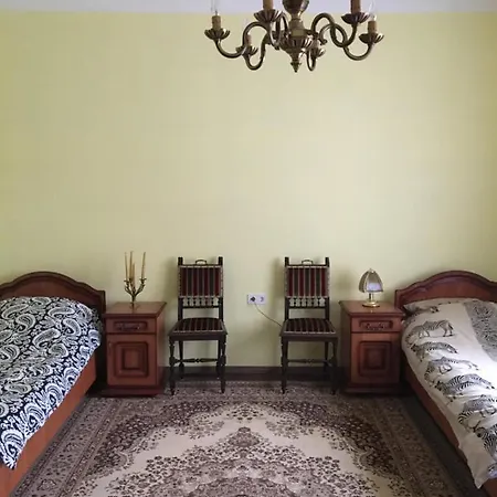 Guest house Kuria Vendeghaz Oroshaza